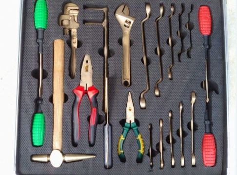 點(diǎn)擊查看詳細(xì)信息<br>標(biāo)題：無(wú)火花工具組 閱讀次數(shù)：5987