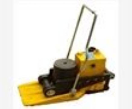 點(diǎn)擊查看詳細(xì)信息<br>標(biāo)題：YQD-245型液壓起道器 閱讀次數(shù)：1974