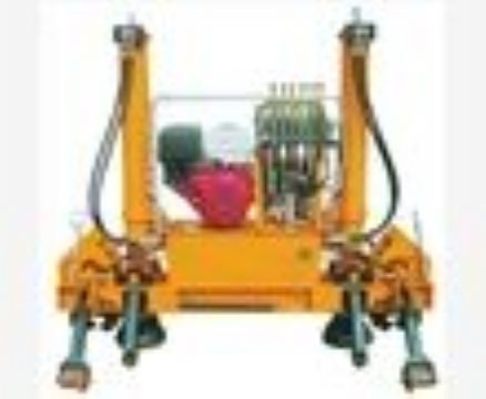 點(diǎn)擊查看詳細(xì)信息<br>標(biāo)題： JYQB-250x110型機(jī)動(dòng)液壓起撥道機(jī) 閱讀次數(shù)：2581