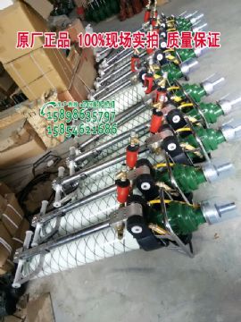 點擊查看詳細(xì)信息<br>標(biāo)題：發(fā)往山西太原MQT-120/2.3氣動錨桿鉆機及配件 閱讀次數(shù)：2125